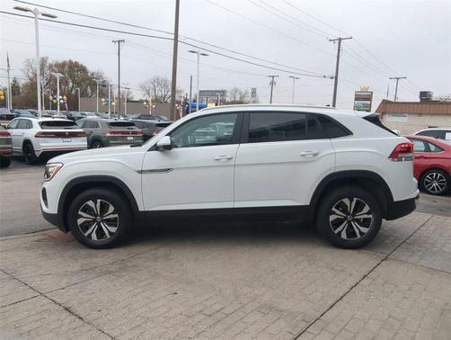 2024 Volkswagen Atlas Cross Sport 2.0T SE