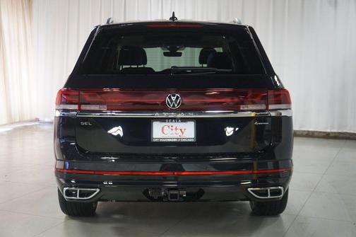 Deep Black Pearl 2026 Volkswagen Atlas 2.0T SEL Premium R-Line 4MOTION