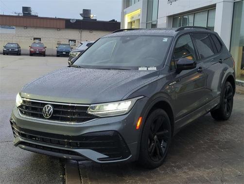2024 Volkswagen Tiguan 2.0T SE R-Line Black