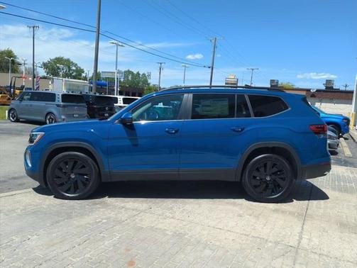 2025 Volkswagen Atlas 2.0T SE w/Technology 4MOTION