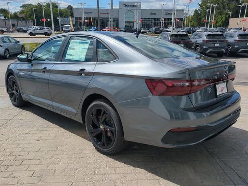 2025 Volkswagen Jetta 1.5T SE