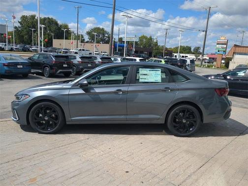 2025 Volkswagen Jetta 1.5T SE