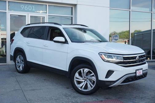 Pure White 2023 Volkswagen Atlas 3.6L SE w/Technology