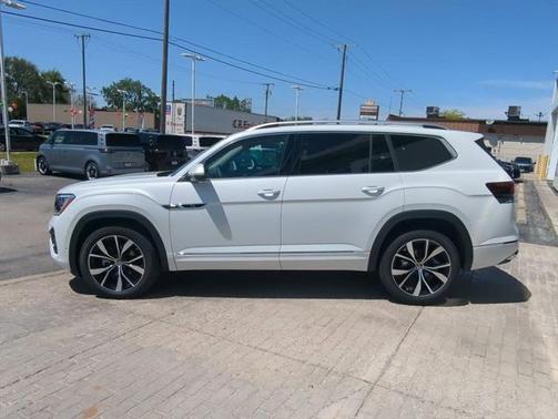 2025 Volkswagen Atlas 2.0T SEL Premium R-Line 4MOTION