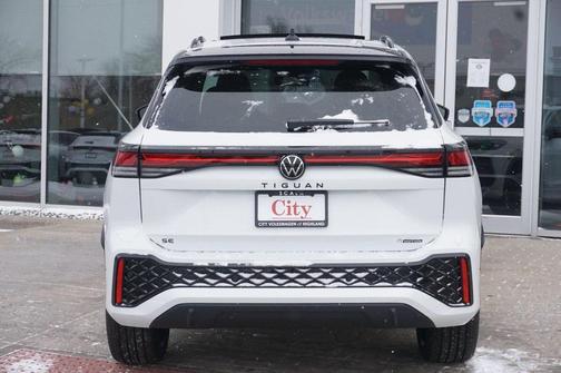2026 Volkswagen Tiguan 2.0T SE R-Line Black 4MOTION