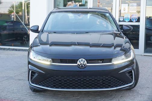 Deep Black 2025 Volkswagen Jetta 1.5T S