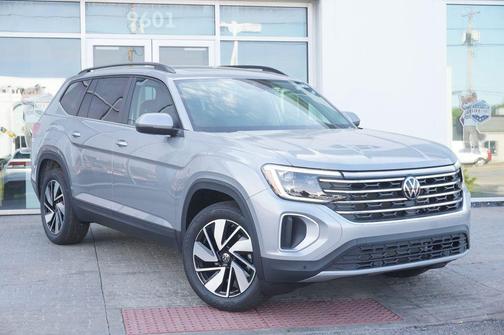 Silver Mist Metallic 2026 Volkswagen Atlas 2.0T SE w/Technology 4MOTION