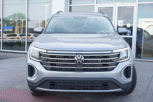 Silver Mist Metallic 2026 Volkswagen Atlas 2.0T SE w/Technology 4MOTION