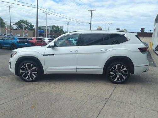 2025 Volkswagen Atlas 2.0T SEL Premium R-Line 4MOTION