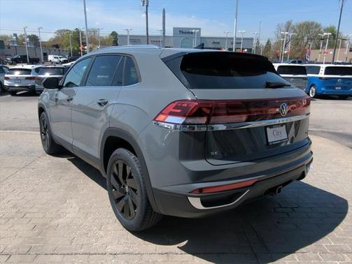 2025 Volkswagen Atlas Cross Sport 2.0T SE w/Technology 4MOTION