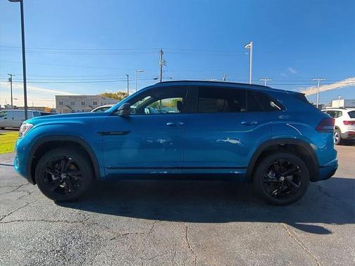 2025 Volkswagen Atlas Cross Sport 2.0T SEL