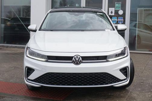 Opal White Pearl 2026 Volkswagen Jetta 1.4T SEL