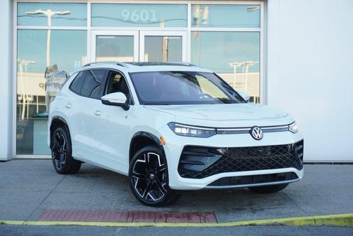 Opal White 2025 Volkswagen Tiguan 2.0T SEL R-Line 4MOTION