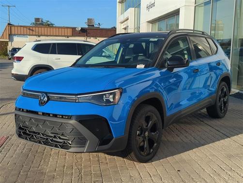 2025 Volkswagen Taos 1.5T SE Black