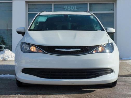 2020 Chrysler Voyager LXI