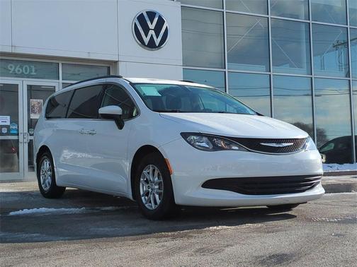 2020 Chrysler Voyager LXI