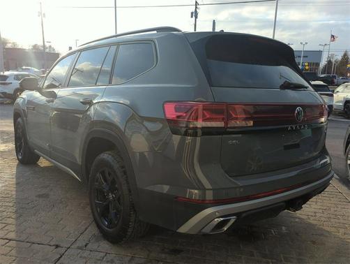 2024 Volkswagen Atlas 2.0T SEL