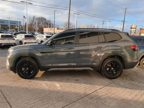 2024 Volkswagen Atlas 2.0T SEL