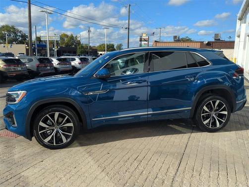 2025 Volkswagen Atlas Cross Sport 2.0T SEL Premium