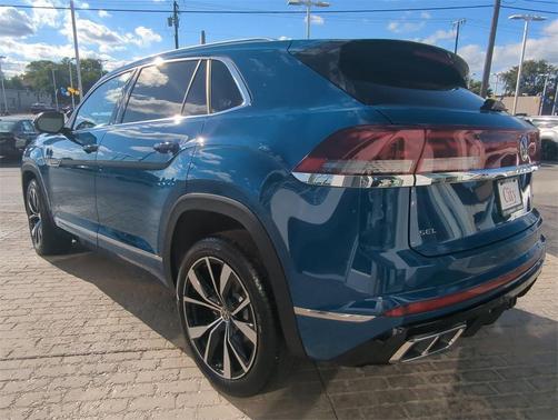 2025 Volkswagen Atlas Cross Sport 2.0T SEL Premium