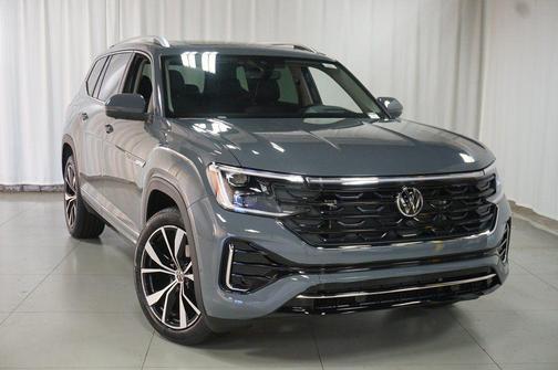 Pure Gray 2026 Volkswagen Atlas 2.0T SEL Premium R-Line 4MOTION