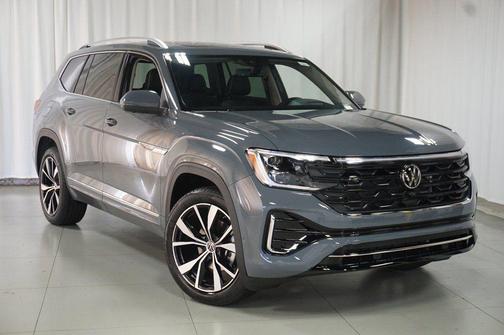 Pure Gray 2026 Volkswagen Atlas 2.0T SEL Premium R-Line 4MOTION