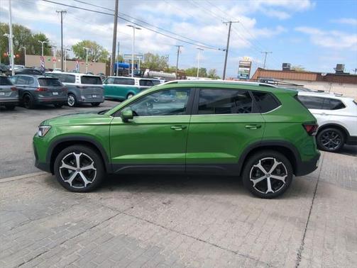 2025 Volkswagen Taos 1.5T SEL