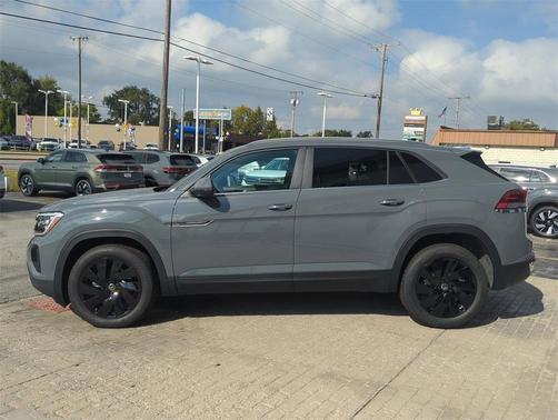 2026 Volkswagen Atlas Cross Sport 2.0T SE w/Technology 4MOTION