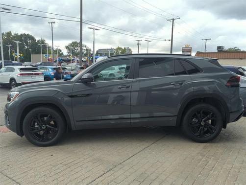 2026 Volkswagen Atlas Cross Sport 2.0T SEL