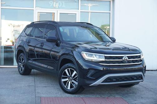 Deep Black 2023 Volkswagen Atlas 2.0T SE