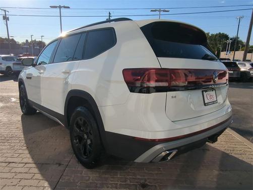 2025 Volkswagen Atlas 2.0T Peak Edition
