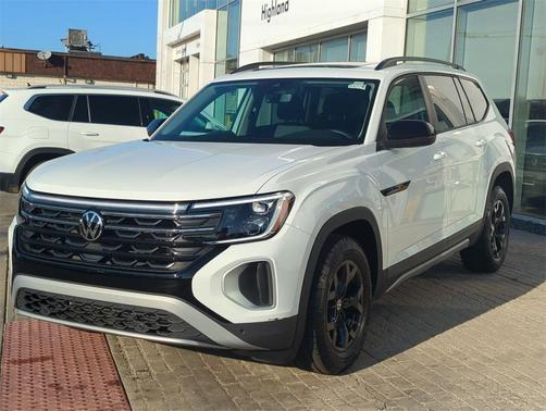 2025 Volkswagen Atlas 2.0T Peak Edition