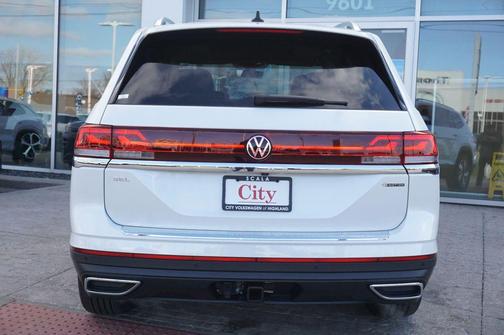 opal white pearl 2026 Volkswagen Atlas 2.0T SEL