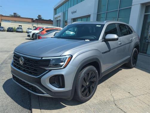 2025 Volkswagen Atlas Cross Sport 2.0T SE w/Technology 4MOTION