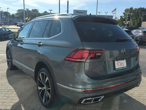 2022 Volkswagen Tiguan 2.0T SEL R-Line 4MOTION