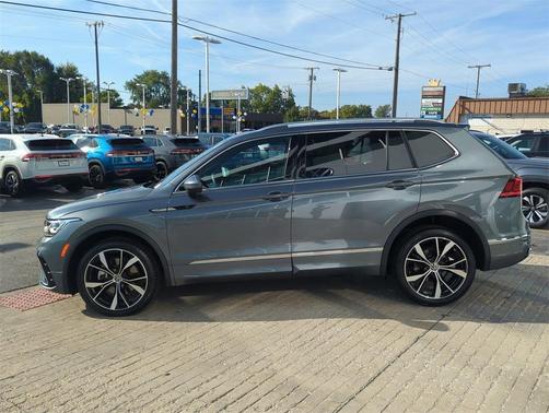 2022 Volkswagen Tiguan 2.0T SEL R-Line 4MOTION