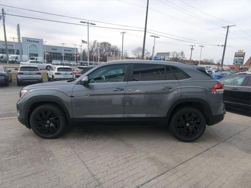 2025 Volkswagen Atlas Cross Sport 2.0T SE w/Technology 4MOTION