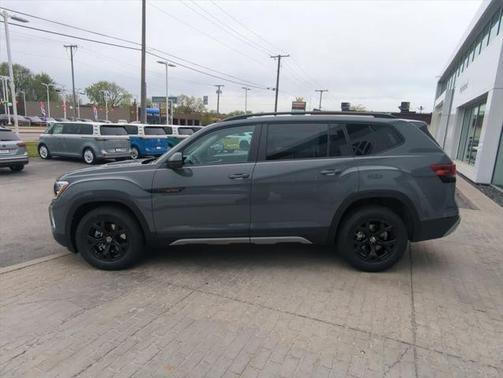 2025 Volkswagen Atlas 2.0T Peak Edition