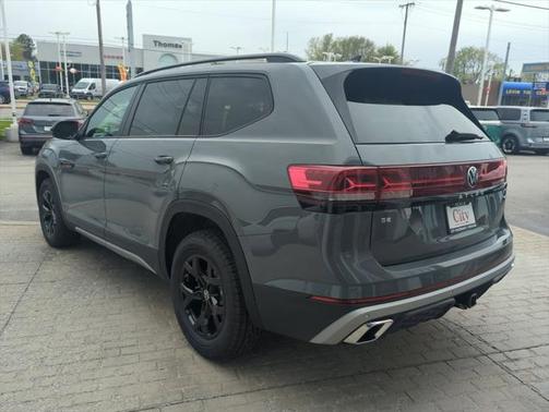 2025 Volkswagen Atlas 2.0T Peak Edition