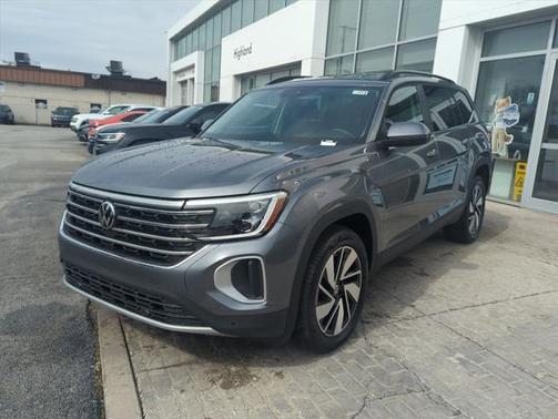 2025 Volkswagen Atlas 2.0T SE w/Technology 4MOTION