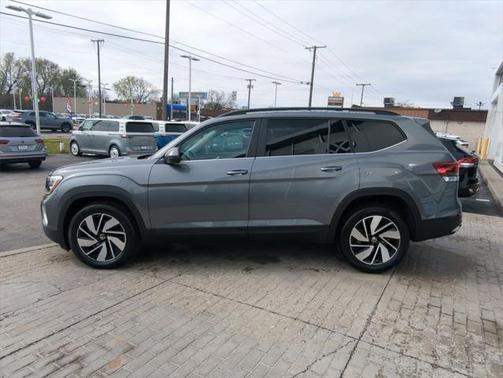 2025 Volkswagen Atlas 2.0T SE w/Technology 4MOTION