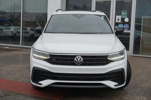 2023 Volkswagen Tiguan 2.0T SE R-Line Black 4MOTION