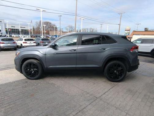 2025 Volkswagen Atlas Cross Sport 2.0T SE w/Technology 4MOTION