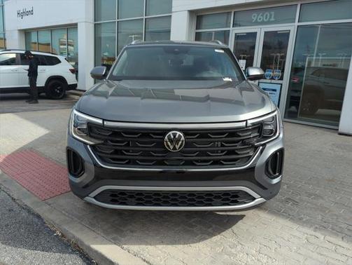 2025 Volkswagen Atlas Cross Sport 2.0T SE w/Technology 4MOTION