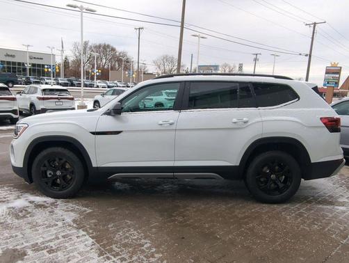 2026 Volkswagen Atlas Peak Edition
