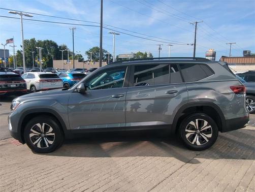 2024 Volkswagen Atlas 2.0T SE