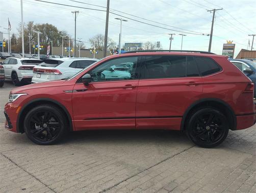 2024 Volkswagen Tiguan 2.0T SE R-Line Black 4MOTION