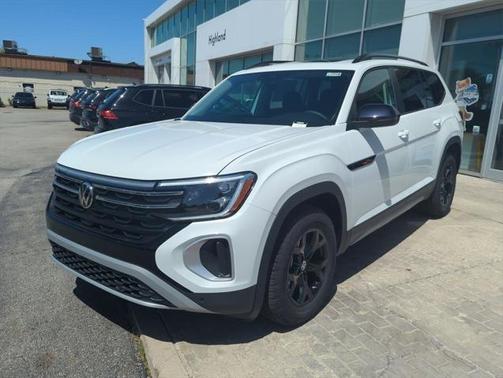 2025 Volkswagen Atlas 2.0T Peak Edition