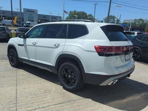 2025 Volkswagen Atlas 2.0T Peak Edition