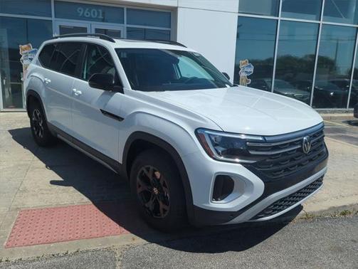 2025 Volkswagen Atlas 2.0T Peak Edition